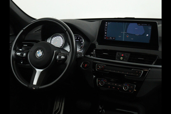 BMW X1 sDrive18i High Executive M-Sport | Panorama | Leer