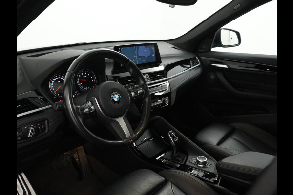 BMW X1 sDrive18i High Executive M-Sport | Panorama | Leer