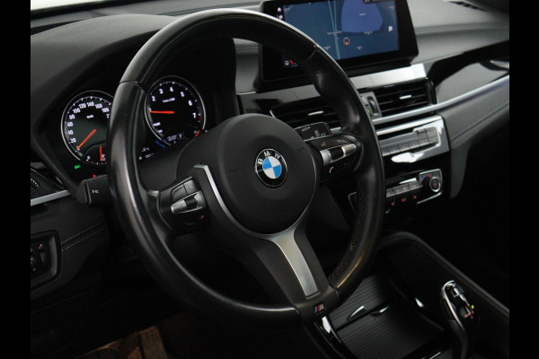 BMW X1 sDrive18i High Executive M-Sport | Panorama | Leer