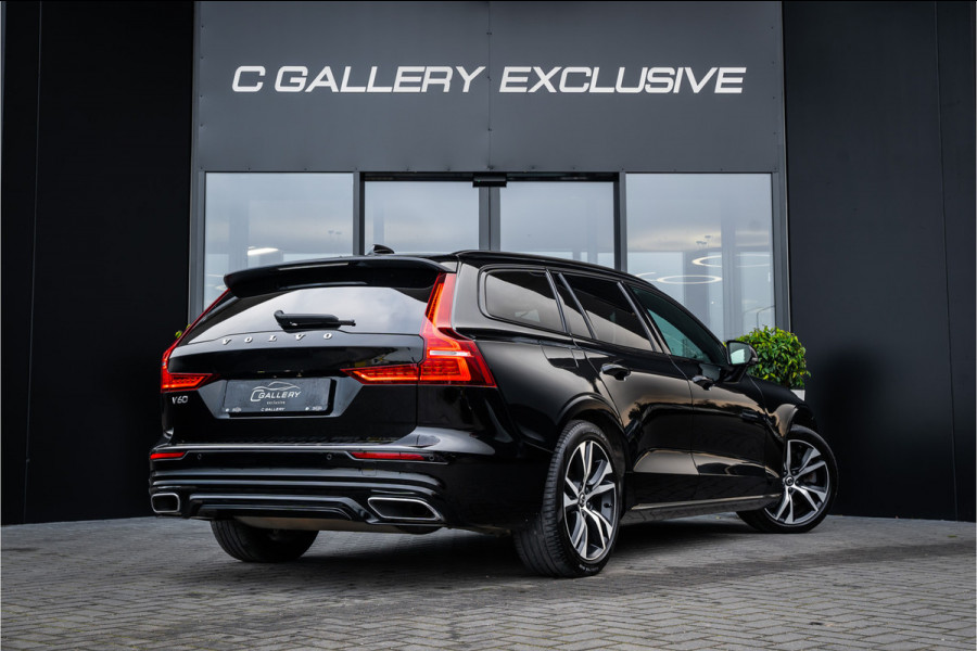 Volvo V60 2.0 T8 Recharge AWD R-Design - Panorama l HUD l Trekhaak