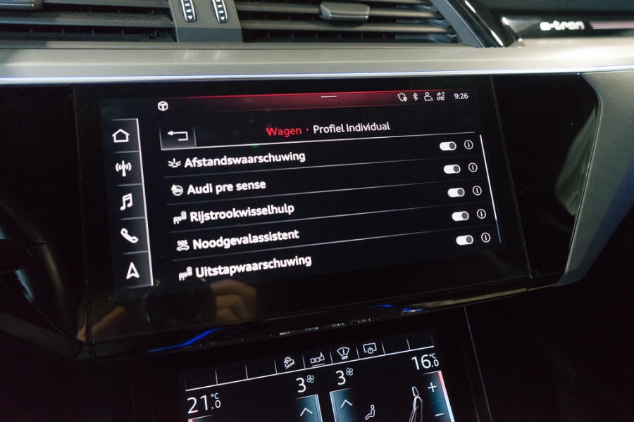 Audi e-tron 50 Quattro / Incl. BTW/ Standkachel/ Luchtvering/ Bang & Olufsen Sound System/ Panoramadak/ 230kW (313PK)