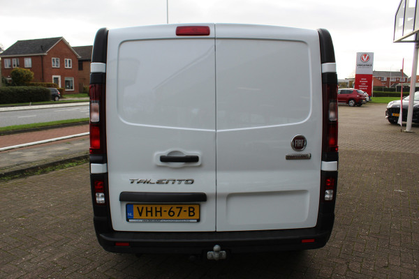 Fiat Talento 2.0-145pk MultiJet L1H1. Nette en goede Fiat Talento L1. Airco, cruise control, navigatie, telefoonvoorb., pakeersensoren achter, trekhaak, laadruimte betimmerd, 3-zits etc.