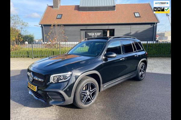 Mercedes-Benz Glb 200 AMG Line Night pakket Panoramadak AchteruirijCamera