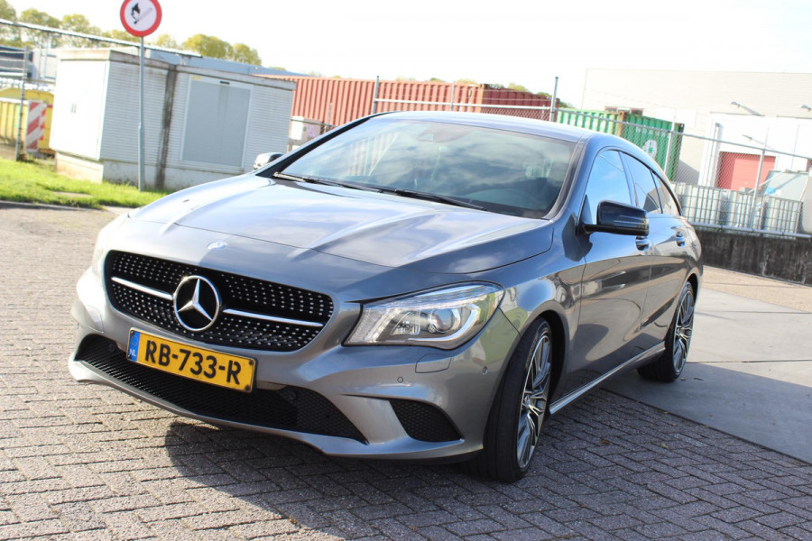 Mercedes-Benz CLA-Klasse Shooting Brake 220 d OrangeArt Edition nette automaat .camera ,,navi clima sensoren cruise ...