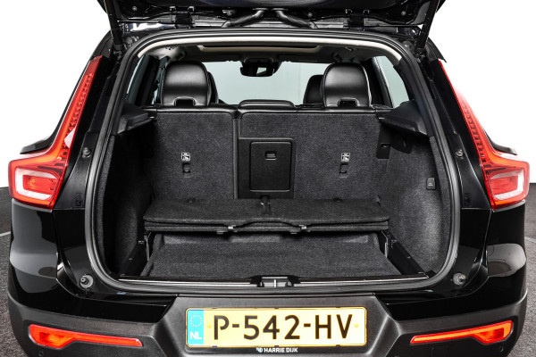 Volvo XC40 2.0 B3 165 PK Inscription - Automaat (Org. NL) | Harman Kardon | S/K-Panodak | Dig.Cockpit | Adapt. Cruise | Stoel + Stuurverwarming | 360 Camera | PDC | NAV + App.Connect | Auto.Airco | Elek.Trekhaak | LM 18" |