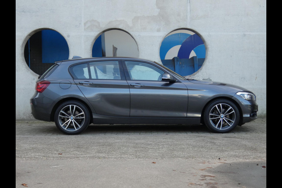 BMW 1-serie 118i Edition Sport Line Shadow Executive | NAVIGATIE |