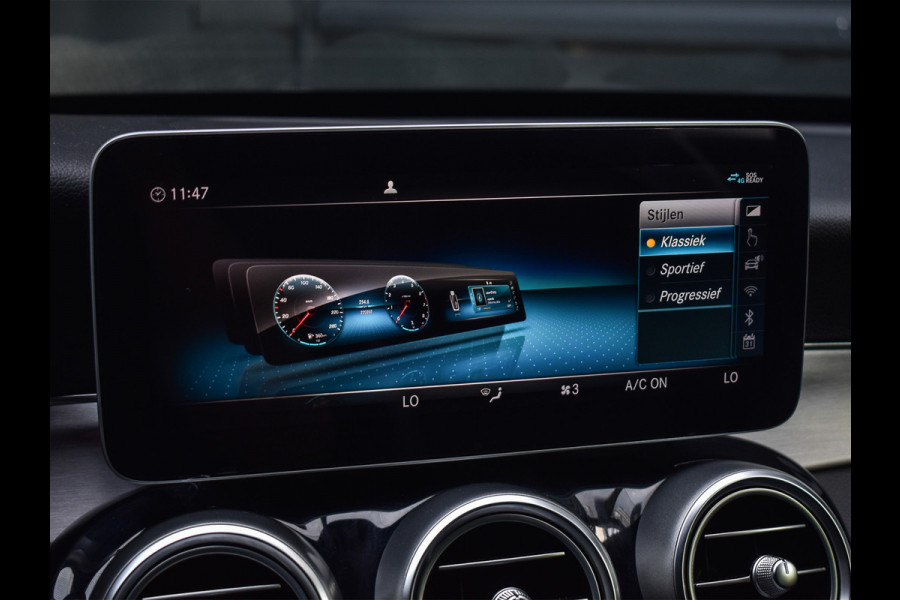 Mercedes-Benz C-Klasse Estate 200 BUSINESS SOLUTION AMG UPGRADE EDITION | PANORAMADAK | LEDER | CAMERA | CARPLAY | TREKHAAK |