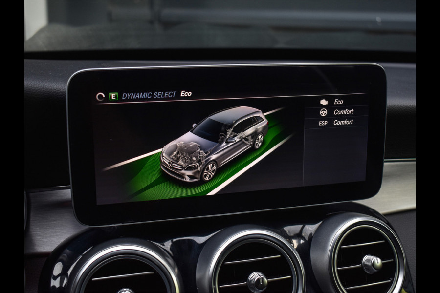 Mercedes-Benz C-Klasse Estate 200 BUSINESS SOLUTION AMG UPGRADE EDITION | PANORAMADAK | LEDER | CAMERA | CARPLAY | TREKHAAK |