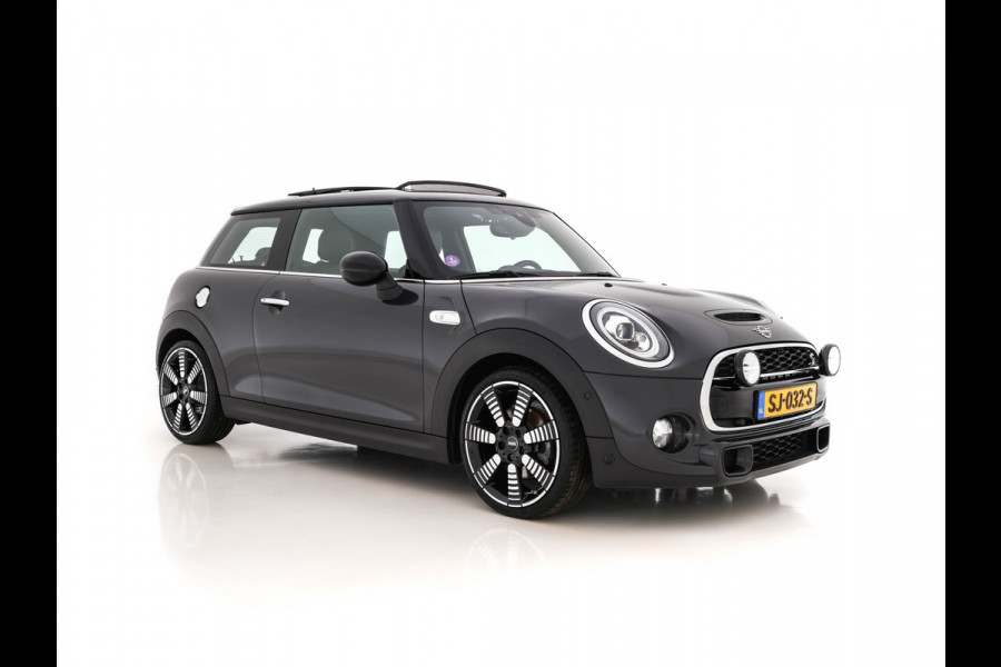 MINI Mini 2.0 Cooper S Chili JCW-Sport-Pack Aut. *PANO | NAPPA-FULL-LEATHER | HEAD-UP | HARMAN/KARDON-SURROUND | FULL-LED | JCW-EXHAUST | DAB+ | KEYLESS | NAVI-FULLMAP | CAMERA | CRUISE | AMBIENT-LIGHT | SHIFT-PADDLES | SPORT-SEATS | 1