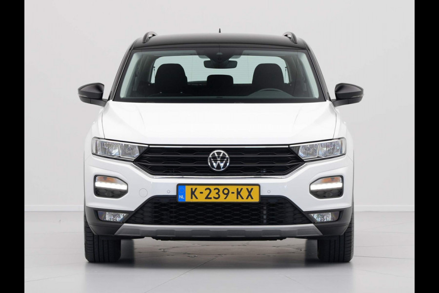 Volkswagen T-Roc 1.0 TSI 110pk Style Navi via App Trekhaak Pdc Acc 220