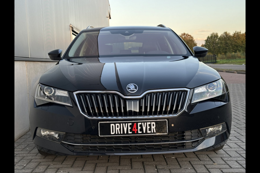 Škoda Superb Combi 1.6 TDI Style DSG 2016 NAVI CAMERA PDC ELEK PAKKET ECC CR CONTRO