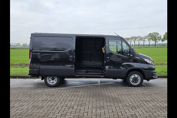 Iveco Daily 35C18 3.0! L2H1 NIEUW MODEL 180pk aut! 3500KG TREKHAAK