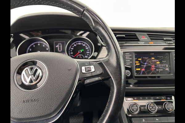 Volkswagen Touran 1.4 TSI Connected Series [ 7-pers. ] Aut. *PANO | NAVI-FULLMAP | KEYLESS | CAMERA | MICROFIBRE | BLIND-SPOT | ECC | PDC | CRUISE | MASSAGE-SEAT | COMFORT-SEATS | TOWBAR | 16''ALU*