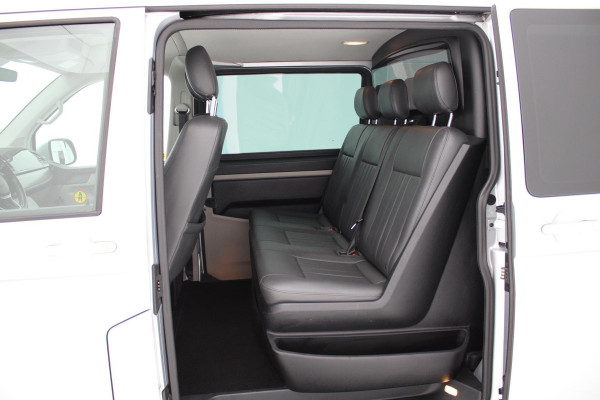 Volkswagen Transporter 2.0 TDI L2H1 Dubbele Cabine Highline luxe navi leer dab 204 pk