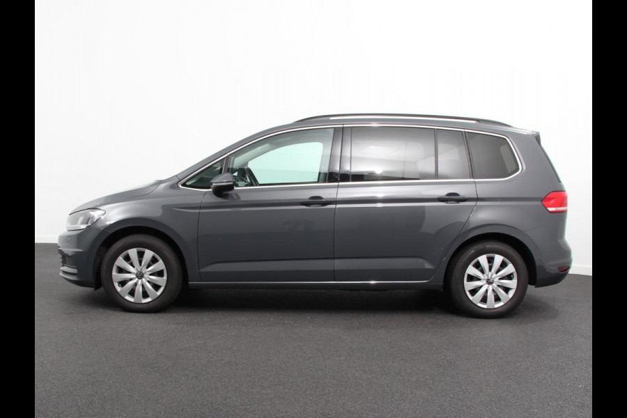 Volkswagen Touran 1.5 TSI DSG Comfortline 7p | Navigatie | Apple Carplay/Android Auto | Parkeersensoren | Adaptive Cruise Control | Stoelverwarming | Climate Control