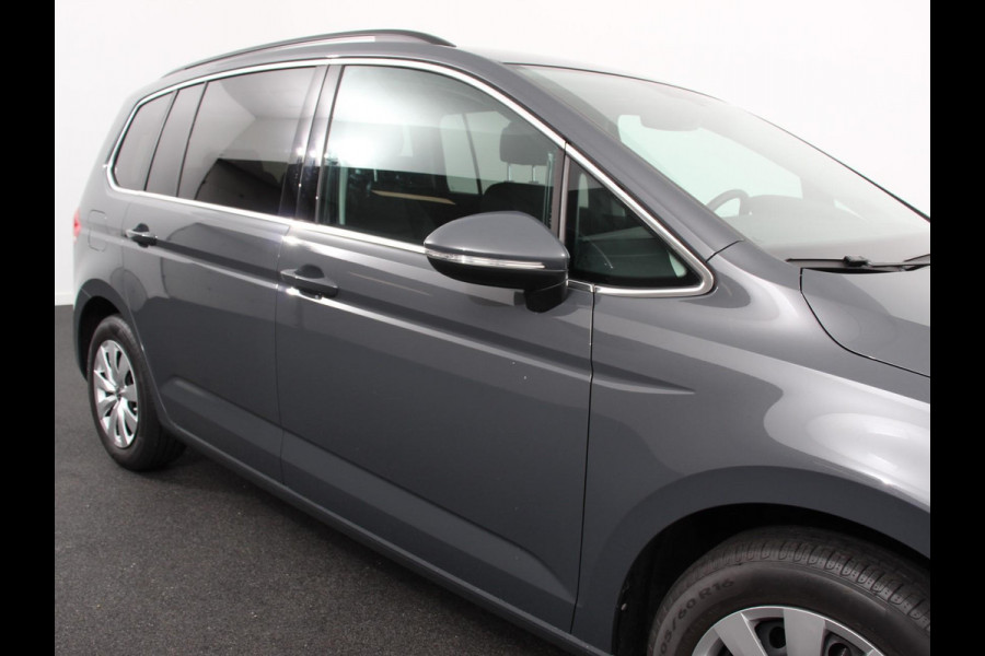 Volkswagen Touran 1.5 TSI DSG Comfortline 7p | Navigatie | Apple Carplay/Android Auto | Parkeersensoren | Adaptive Cruise Control | Stoelverwarming | Climate Control