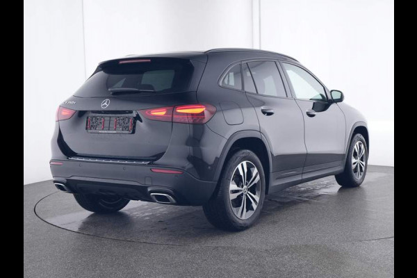 Mercedes-Benz GLA 250 e Face Lift Plug-In Hybride | Trekhaak | Night pakket | 11kW Laden | Dodehoek assistent | Multibeam Koplampen | Stuur- en Stoelverwarming | Inclusief 24 maanden MB Certified garantie voor Europa.