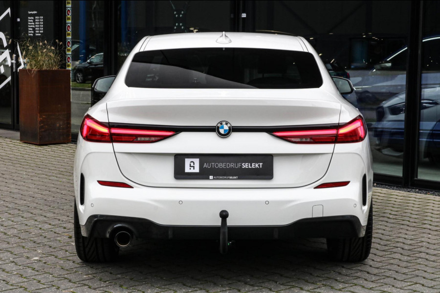 BMW 2 Serie Gran Coupé 218i M-Sport - TREKHAAK - LED - VOL!!