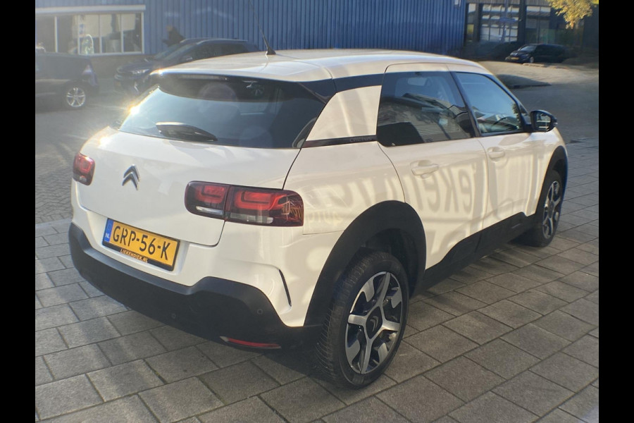 Citroën C4 Cactus 1.2 e-THP 110PK Feel - Apple CarPlay / Navigatie I Airco I PDC I LED I Sport velgen I Dealer onderhouden