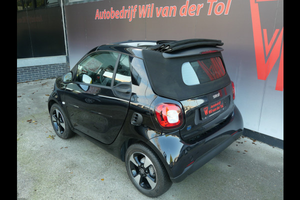 Smart EQ fortwo CABRIO | 22 KW SNELLADEN | CRUISE | CLIMA | 6.500 KM!! | SUBSIDIE MOGELIJK!!