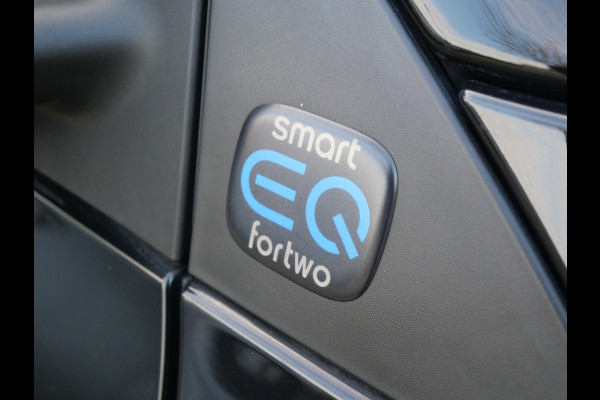 Smart EQ fortwo CABRIO | 22 KW SNELLADEN | CRUISE | CLIMA | 6.500 KM!! | SUBSIDIE MOGELIJK!!