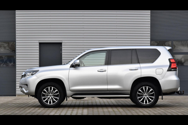 Toyota Land Cruiser 2.8 D-4D-F Executive TEC edition achterbank is erbij