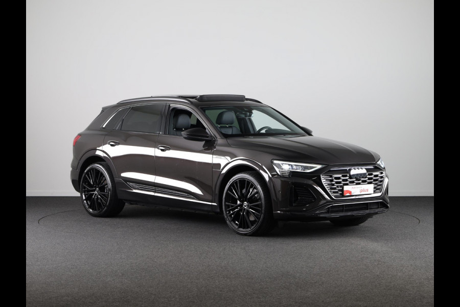 Audi Q8 e-tron 55 quattro S Edition 115 kWh 408pk | Panoramadak | Pack Tour | 22 inch lichtmetalen velgen | Pack City