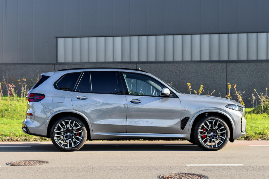 BMW X5 XDrive50e M-Sport Pro Facelift. Pano, HUD, 360 3D, ACC, Luchtv, H/K, Trekh, Stuurvw, Keyless, Dodeh, Sfeer!