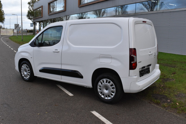 Opel Combo 1.2 PureTech 110 S&S L1 Benzine Navigatie