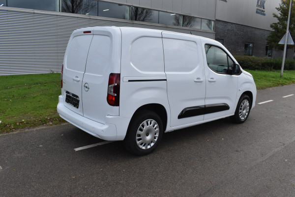 Opel Combo 1.2 PureTech 110 S&S L1 Benzine Navigatie