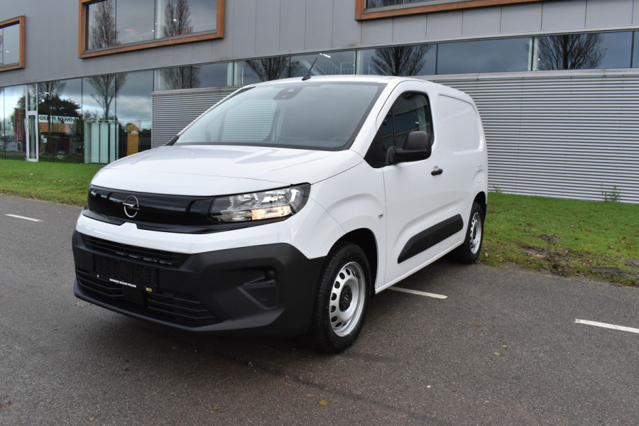 Opel Combo 1.5 BlueHDi 130 S&S L1 Automaat diesel Navigatie applecarplay Nieuw/ registratie 2024/ GEEN BPM