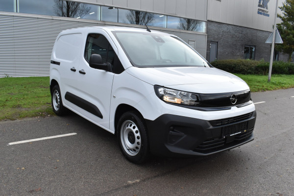 Opel Combo 1.5 BlueHDi 130 S&S L1 Automaat diesel Navigatie applecarplay Nieuw/ registratie 2024/ GEEN BPM