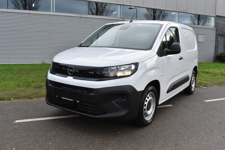 Opel Combo 1.5 BlueHDi 130 S&S L1 Automaat diesel Navigatie applecarplay Nieuw/ registratie 2024/ GEEN BPM