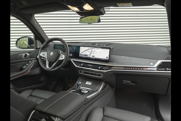 BMW X7 Alpina XB7 - Individual "Aurora Diamond Green" - Bowers & Wilkins - Standkachel