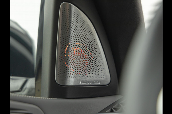 BMW X7 Alpina XB7 - Individual "Aurora Diamond Green" - Bowers & Wilkins - Standkachel