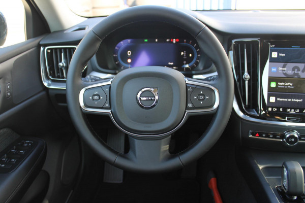 Volvo V60 B3 163pk automaat Essential Edition Google infotainment incl navigatie / Dode hoekherkenning(BLIS) / Adaptieve Cruise control / Semi elektrisch wegklapbare trekhaak