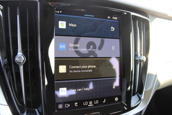 Volvo V60 B3 163pk automaat Essential Edition Google infotainment incl navigatie / Dode hoekherkenning(BLIS) / Adaptieve Cruise control / Semi elektrisch wegklapbare trekhaak