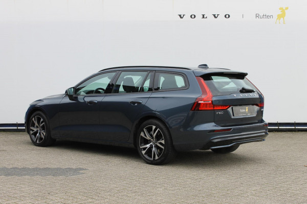 Volvo V60 B4 197pk automaat Plus Dark / Dode hoekherkenning (BLIS) / Adaptive cruise control / Google infotainment incl navigatie / Semi elektrische wegklapbare trekhaak /