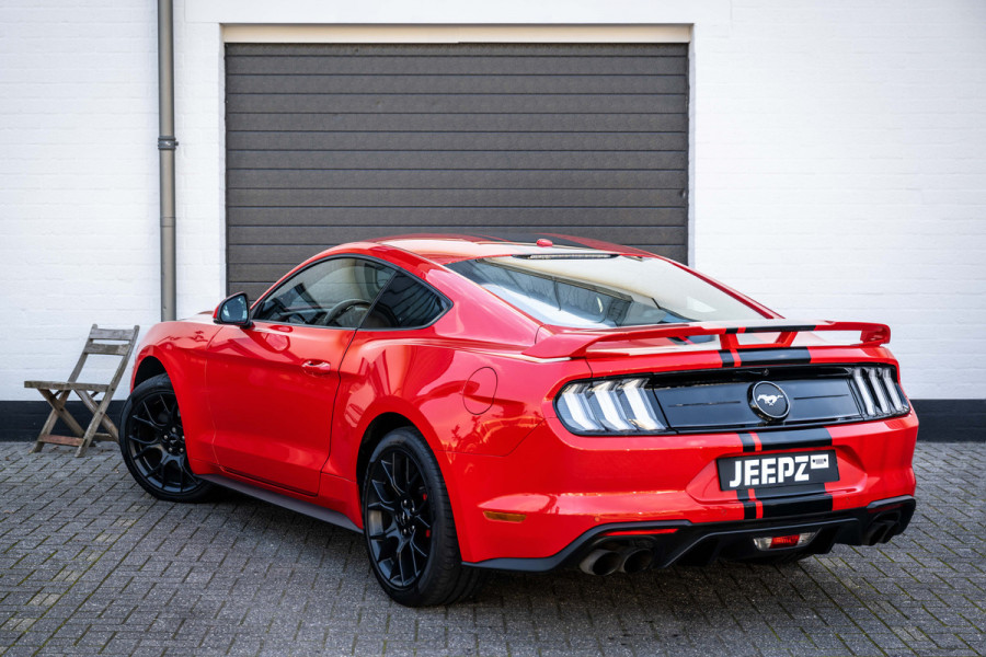 Ford Mustang Fastback 2.3 EcoBoost (EU Model) - Performance & Custom Pack - Sportuitlaat - Achterspoiler - Leder - 290 pk