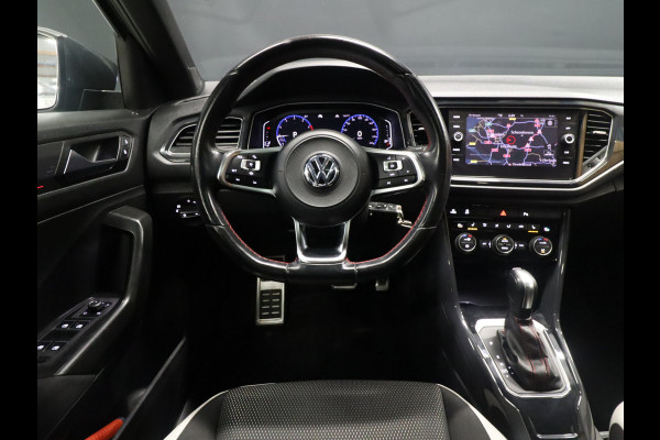 Volkswagen T-Roc 1.5 TSI R-Line Sport [SCHUIFKANTELDAK, VLAK STUUR, TREKHAAK, APPLE CARPLAY, DIGITAL DASH, ADAPTIVE CRUISE, STOELVERWARMING, CAMERA, NIEUWSTAAT]