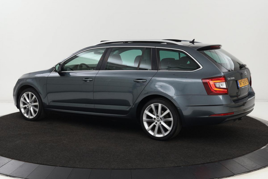 Škoda Octavia 1.0 TSI Style | Panoramadak | Alcantara | Trekhaak | Carplay | Stoelverwarming | Park Assist | Canton | Navigatie