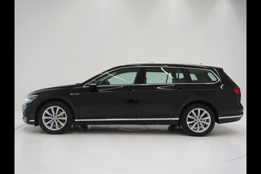 Volkswagen Passat Variant 1.4 TSI PHEV GTE | Panoramadak | Adaptive Cruise | Massage | Virtual | Camera