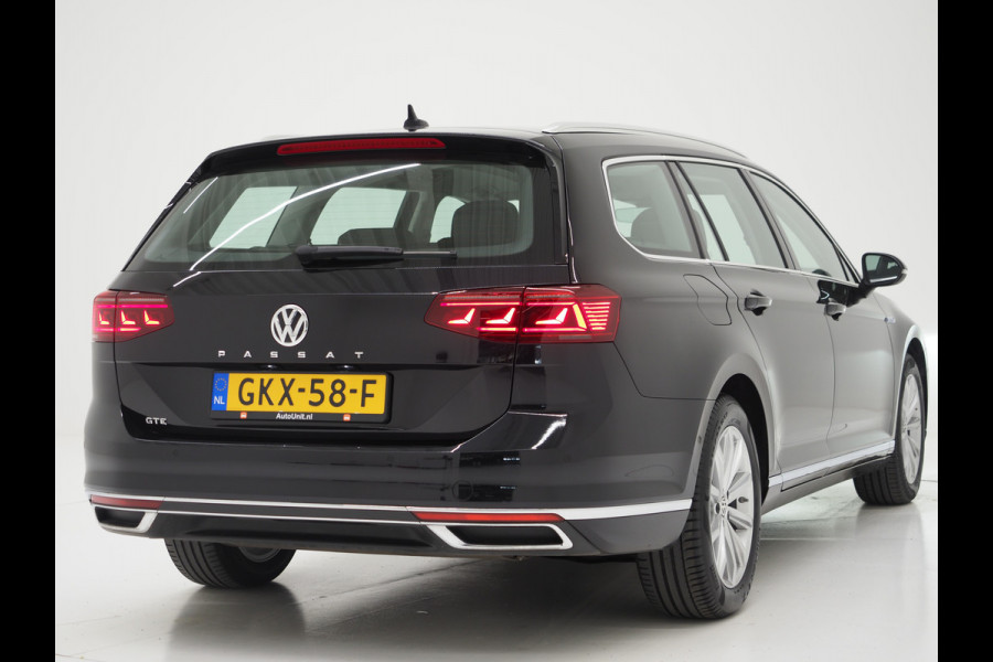 Volkswagen Passat Variant 1.4 TSI PHEV GTE | Panoramadak | Adaptive Cruise | Massage | Virtual | Camera