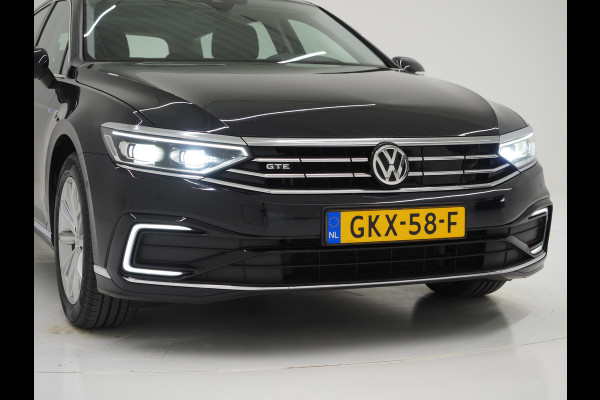 Volkswagen Passat Variant 1.4 TSI PHEV GTE | Panoramadak | Adaptive Cruise | Massage | Virtual | Camera