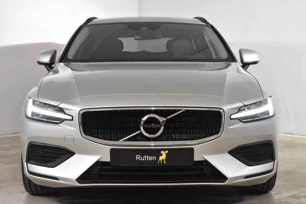 Volvo V60 B3 163PK Momentum Advantage / Navigatie / Camera / Parkeersensoren / LM Velgen / Trekhaak /