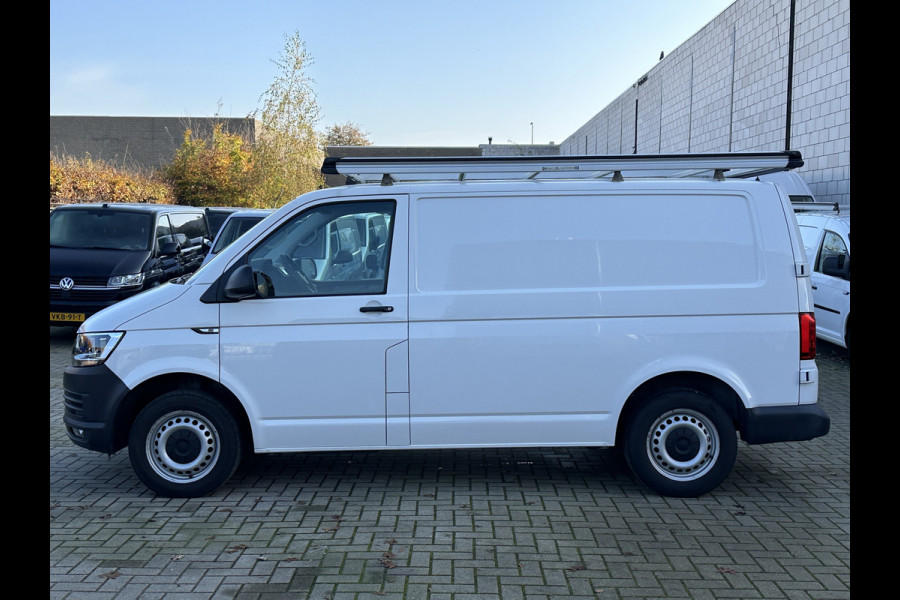 Volkswagen Transporter 2.0 TDI 102PK EURO6 L1H1 Cruise control/trekhaak/navigatie