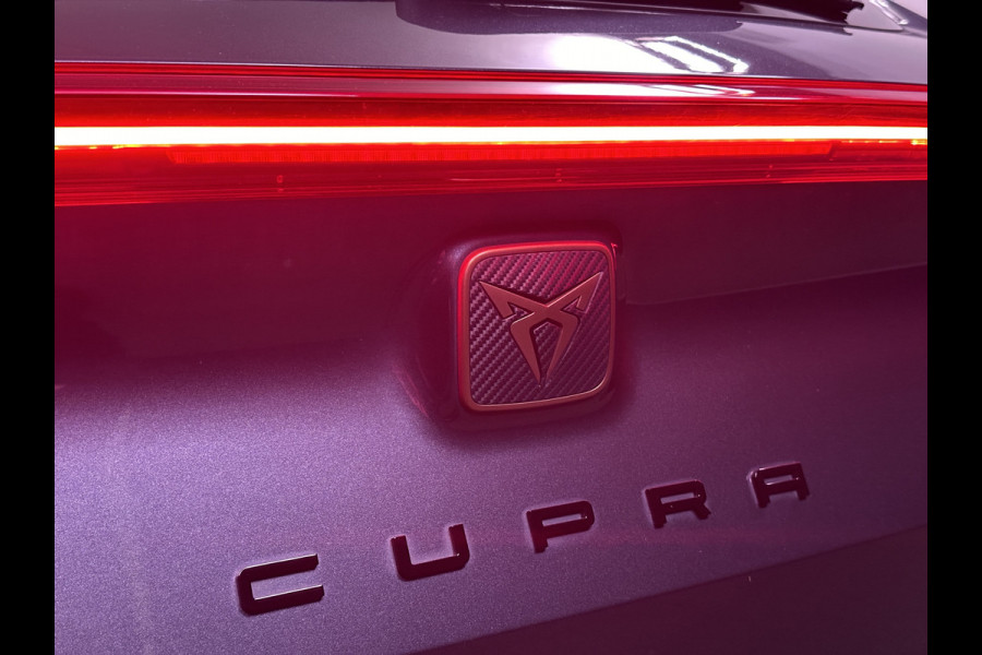 CUPRA Formentor 1.4 e-Hybrid VZ Copper Edition 245pk Plug in Hybrid PHEV | Panodak | Adaptive Cruise | Half Lederen Sportstoelen | Apple Carplay | Navigatie | Camera | Stoel & Stuurverwarming |