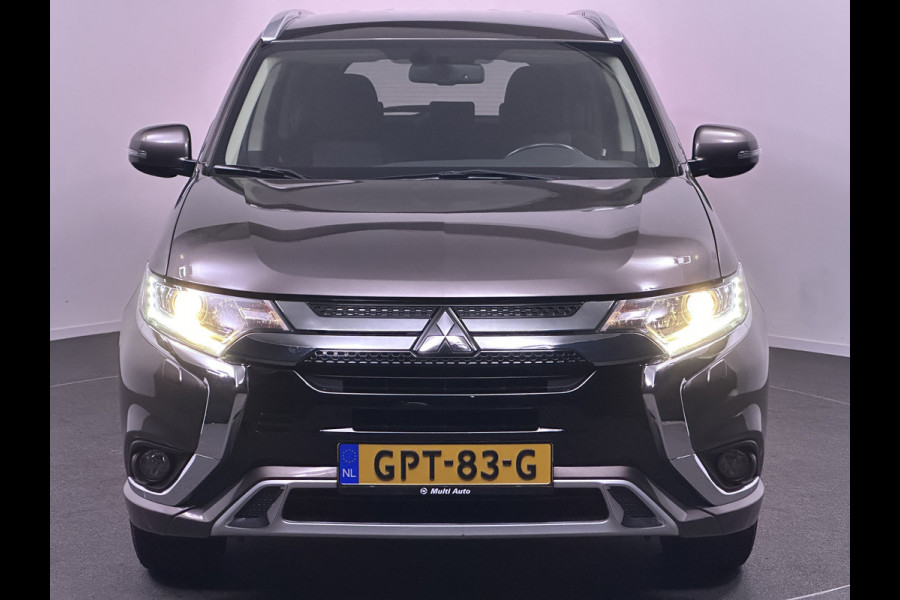 Mitsubishi Outlander 2.4 Plug in Hybrid 225pk PHEV | Trekhaak af Fabriek | Apple Carplay | Camera | Cruise Control | L.M. 18" | Climate Control | Stoelverwarming | DAB |