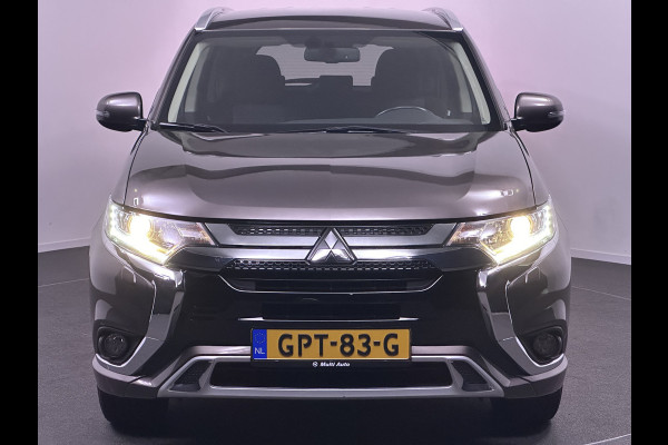 Mitsubishi Outlander 2.4 Plug in Hybrid 225pk PHEV | Trekhaak af Fabriek | Apple Carplay | Camera | Cruise Control | L.M. 18" | Climate Control | Stoelverwarming | DAB |