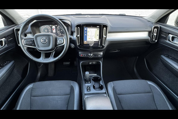 Volvo XC40 2.0 T4 Inscription LED Koplampen Verwarmde voorstoelen Digitaal Dashboard 360 camera